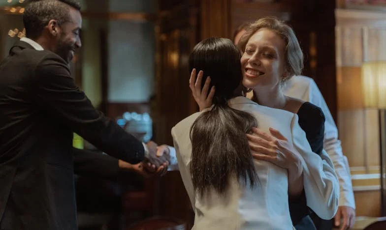 Między ciszą a krzykiem – historia o rodzinnej tajemnicy