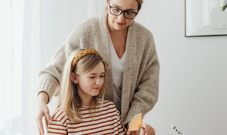 Samotna na podwórku: Historia polskiej matki z małej wsi