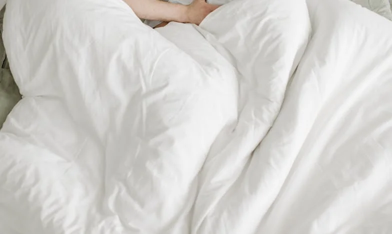 Żal w sercu: Dylemat Pawła między dwiema miłościami