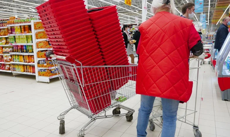 Zmuszona wybrać: Jak przekonałam męża, by odciął się od własnej rodziny, zanim zniszczyli nasze życie