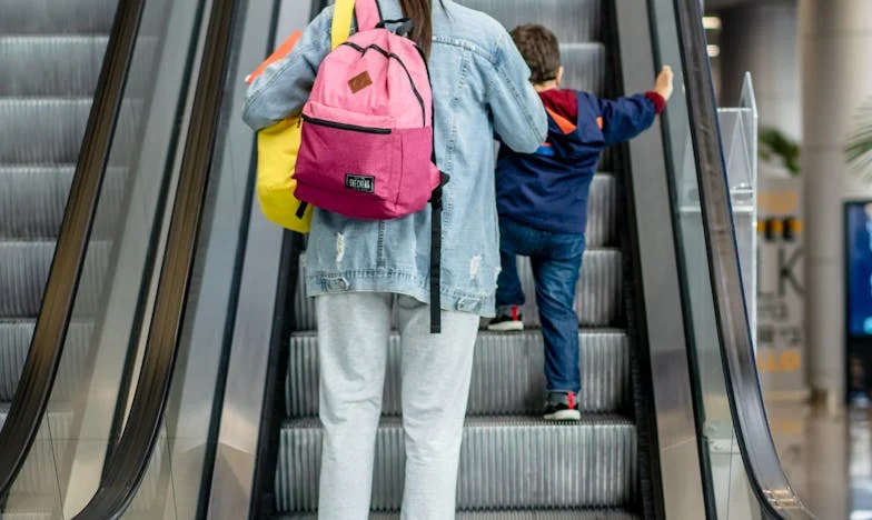 Jak próbowałam powstrzymać nieproszonych krewnych, którzy psuli każdą rodzinną uroczystość – historia pełna napięcia i rodzinnych tajemnic