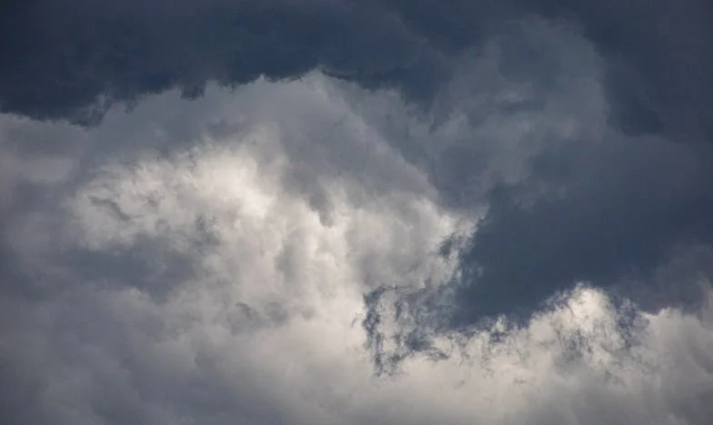 "Mąż mówił, że nie mam po co wracać do pracy": Dziś mówi, że jestem "niewystarczająco ambitna" – Moja historia o utraconych marzeniach i walce o siebie