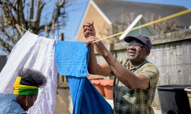 Mąż wyszedł po chleb i nie wrócił. Po latach odkryłam prawdę, która zmieniła wszystko.