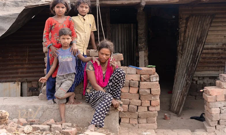 „Nie jestem darmową opiekunką, tylko dlatego, że jestem na urlopie macierzyńskim!” – Kiedy rodzina obraca się przeciwko tobie