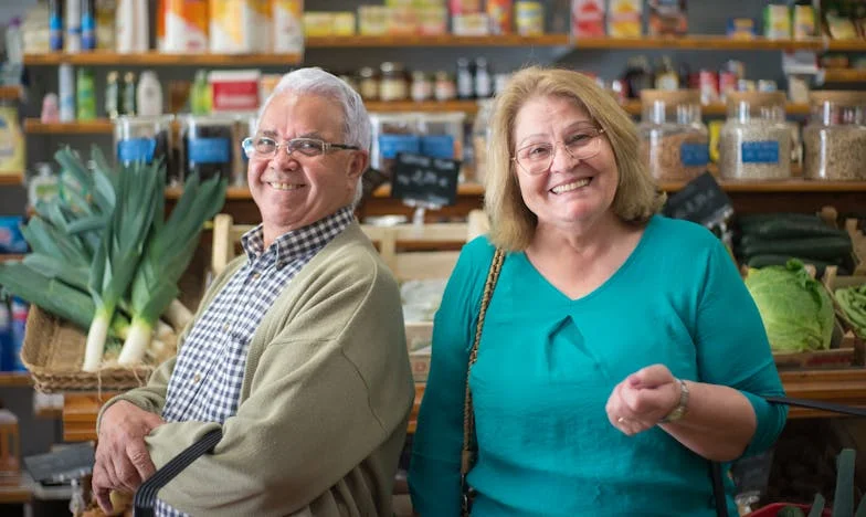 „Nie masz dzieci, więc pomóż naszej mamie!” – Jeden telefon zmienił wszystko, a ja już nie wiem, kim jestem we własnym życiu