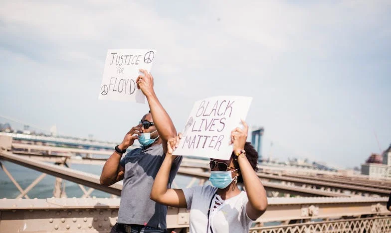 Przepisz wszystko na mnie! Dlaczego mu uwierzyłaś? On cię tylko oszukuje! – Moja walka o dom, córkę i godność po zdradzie męża