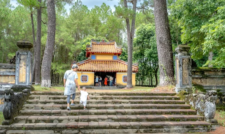 W cieniu spadku: Jak uratowałam syna przed fałszywą miłością w dniu jego ślubu