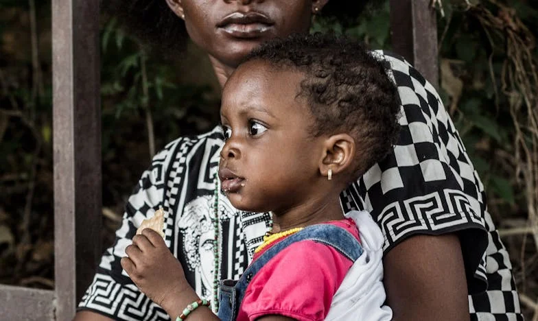 Wszystko, co zostało po burzy: Opowieść o rodzinie, zdradzie i odwadze