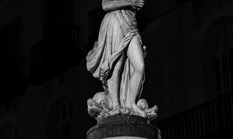 Wyrzucona z domu po ciąży: Dziesięć lat później rodzice pukają do moich drzwi