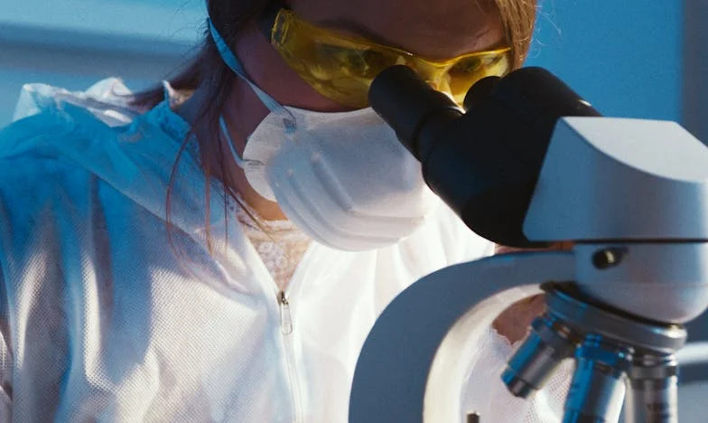 Dom, który nas podzielił: Opowieść o chciwości i rodzinnych ranach