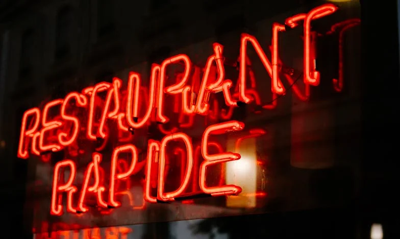 Jeden gest, który zmienił wszystko – historia Eleny z warszawskiej restauracji