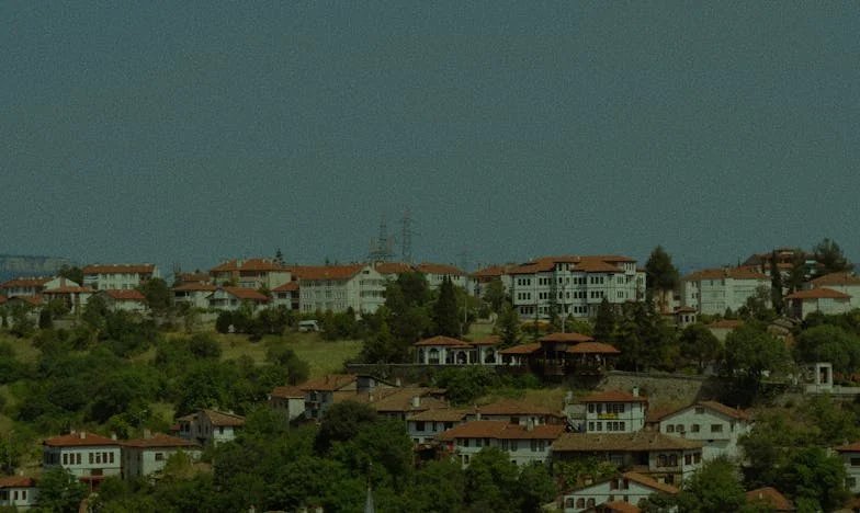 Kiedy własny dom staje się obcy: Historia matki z Warszawy