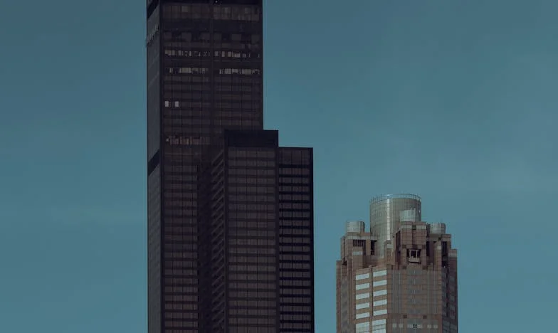 Między dwoma światami: Zostać czy odejść? Zdrada rodziny i wybór, który zmienił wszystko