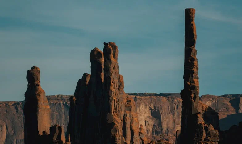 Ko resnica zaboli: Zgodba o zaupanju, izdaji in iskanju samega sebe