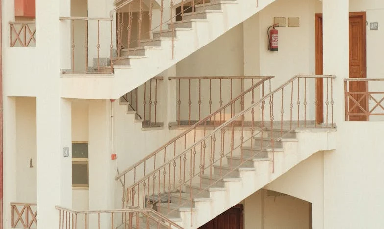 Ko se sinova vrneta: Med ljubeznijo in dediščino