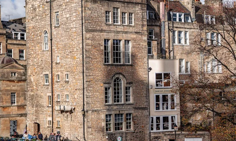 Skrivnost moje matere: Hiša, ki ni bila nikoli moja