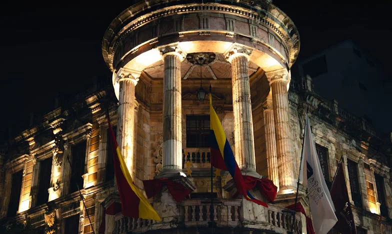 Ena minuta prepozno: Moje življenje s taščo, generalico