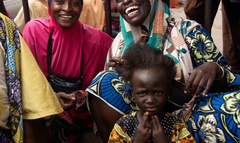 »Kako si lahko iz take družine?« – Nedeljsko kosilo, ki je raztrgalo moje srce in zakon