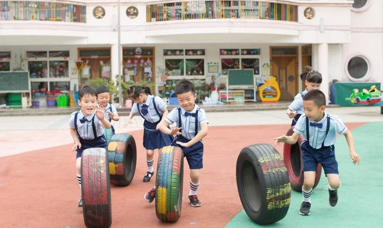 Ko ljubezen ni po meri: Zgodba o Maji in Roku