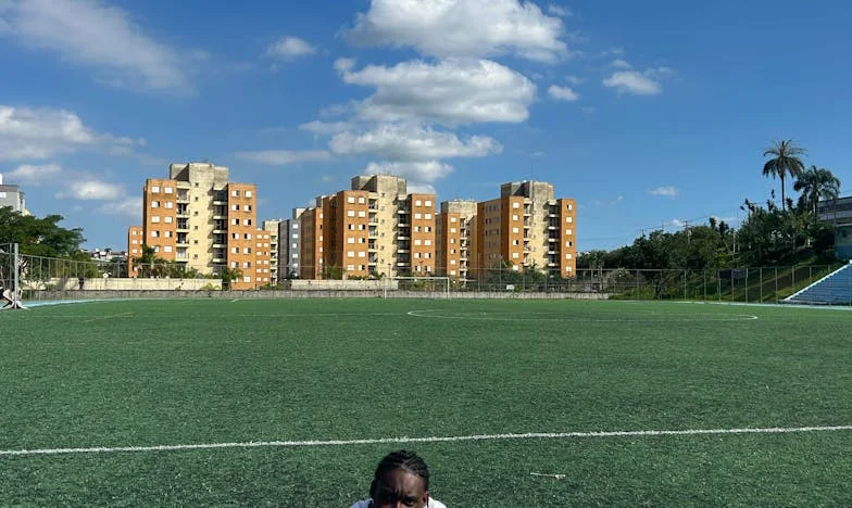 Ko se sin vrne domov: Hiša, ki nas razdvaja – iskrena izpoved iz slovenske družine