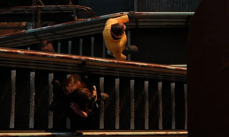 Ko sem želel spustiti nadzora: Zgodba o izgubljeni družini, ponosu in samoti