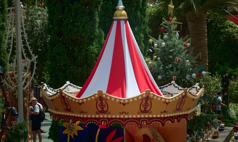 „Mami, babice ne hodijo v kavbojkah!“ – Zgodba o slovenski babici, ki noče živeti po tujih pravilih