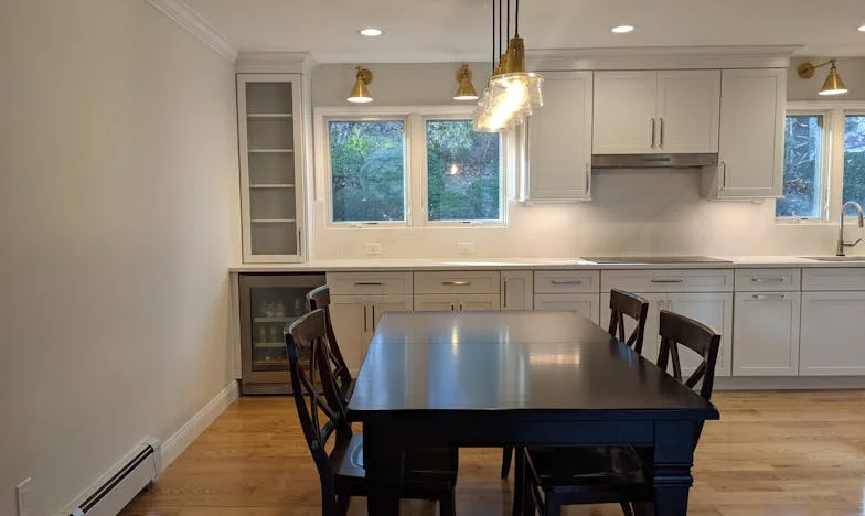 Med dvema ognjema: Ko služba in družina vlečeta vsak na svojo stran