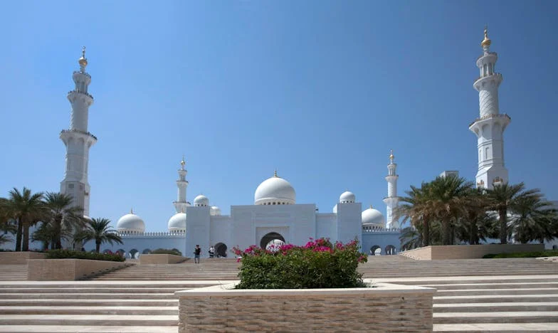 Mir na poročni dan: Ko vera premaga dvome