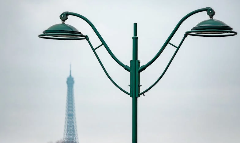 Podpiši vse name! Zakaj si ji verjela? Ona te vara! – Moja bitka za dom, hčerko in dostojanstvo po moževi prevari