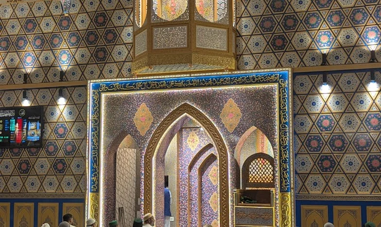 V lastni hiši kot tujec: Zgodba o izgubljenem domu in družinskih ranah