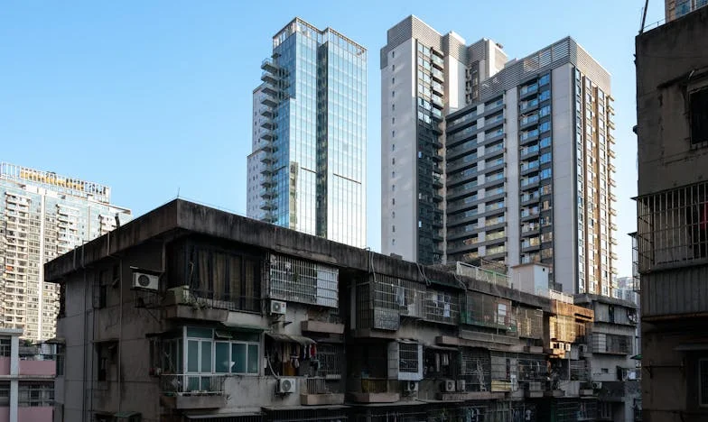 Zdaj moraš napisati oporoko, da tvoj mož ne dobi hiše, če se ti kaj zgodi: Materina zahteva na hčerkinem rojstnem dnevu