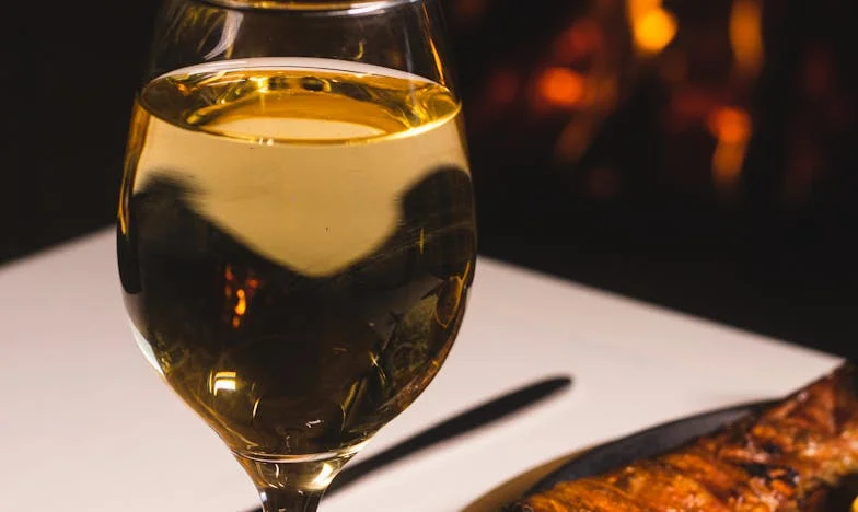 Bitka za dedkov dom: Zgodba o izdaji, bolečini in krivici