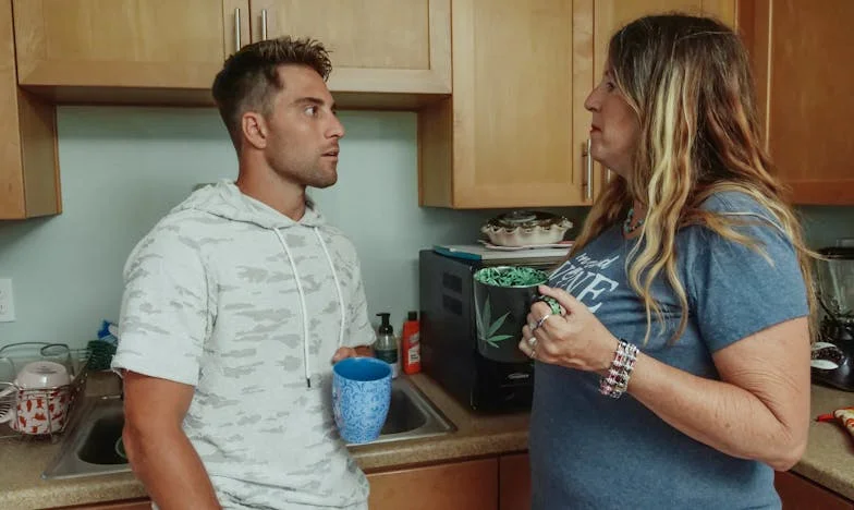 Dan, ko mi je sestra vzela vse… in kako je življenje vrnilo udarec