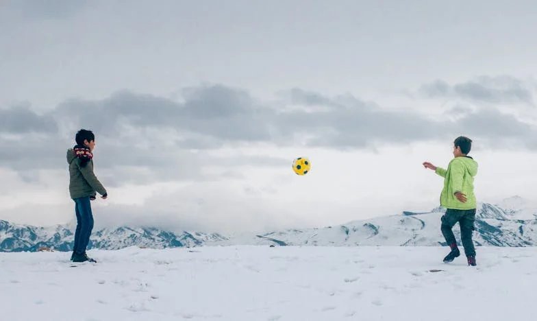Ko bo hiša postala tuja: Zgodba o zaupanju, družini in strahu pred izgubo