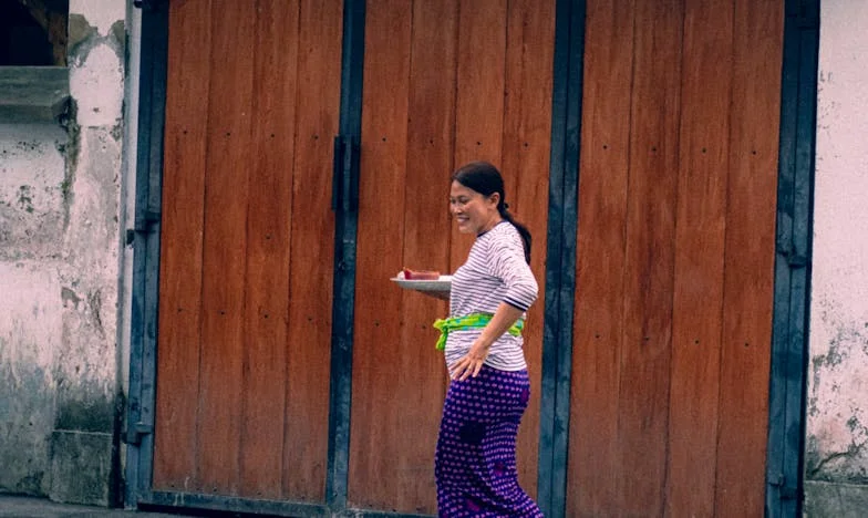 Ko je soseda odšla: Zgodba o skrbi za gospo Marijo in iskanju novega smisla v pokoju