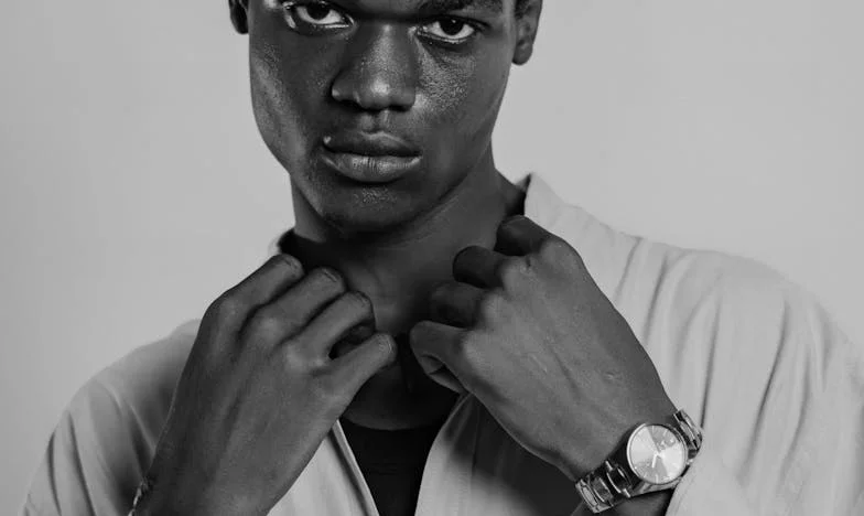 Ko se vse podre: Moj boj med dvema ognjema