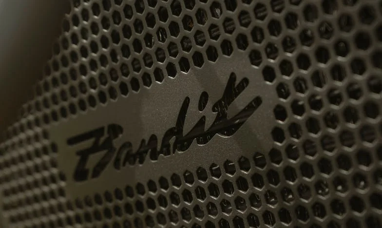 Ko starši pridejo živet k nam: Med ljubeznijo in lastnimi mejami