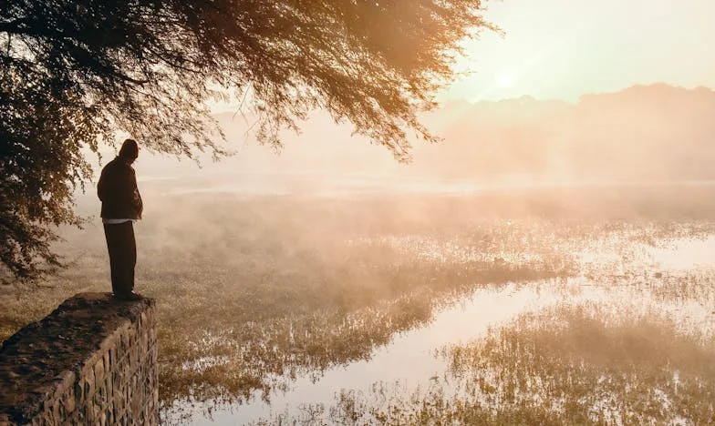 Leto tišine: Ko je oče odšel in sem ostala med dvema ognjema
