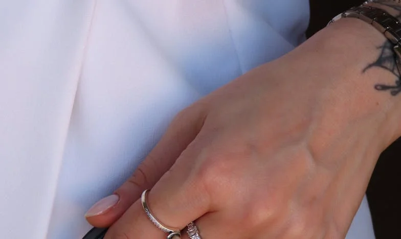 Med dvema ognjema: Ko sin izbere drugo družino