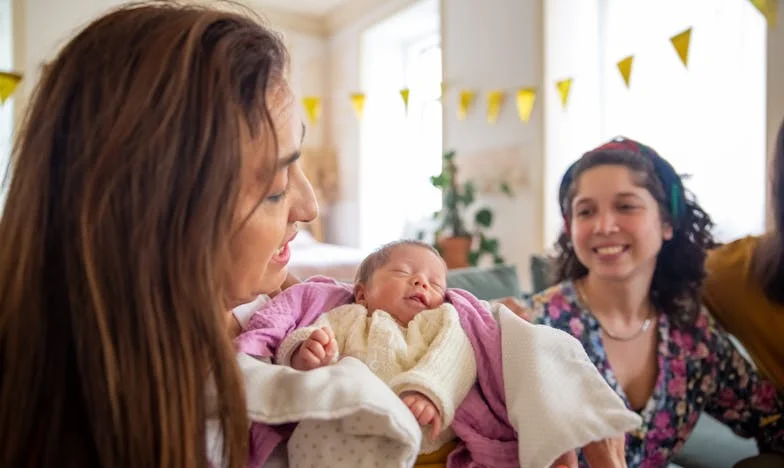 „Ne, ne bomo kupili te sedežne. Pa tudi tiste mize ne!” – Kako nas je kredit za stan skoraj uničil