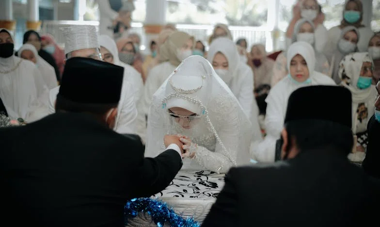 Ko me je tašča hotela vreči iz lastnega doma: Zgodba o veri, molitvi in pogumu