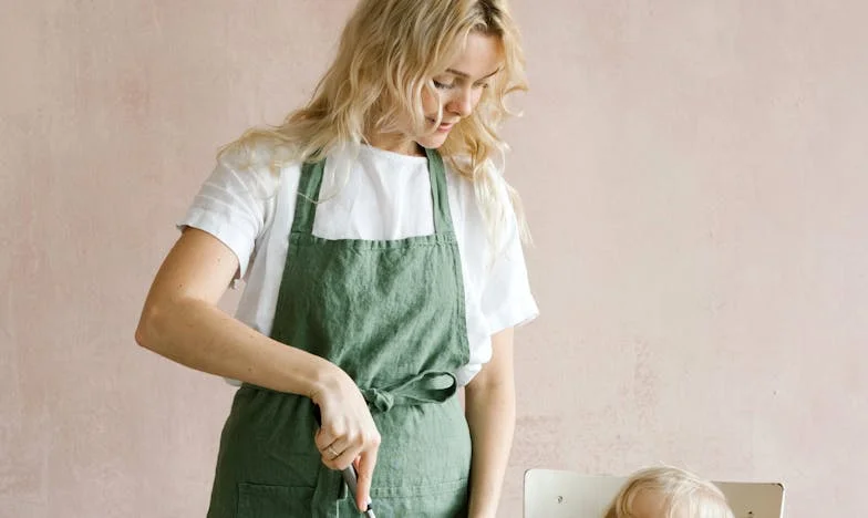 Moj sin želi, da mu čistim stan za denar – sem si to res zaslužila?