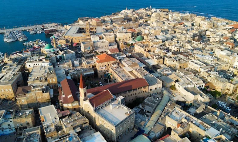 Pet let nazaj sva tastu in tašči posodila velik znesek. Danes mož pravi: »Odpustiva jim dolg.« – jaz pa tega ne morem sprejeti