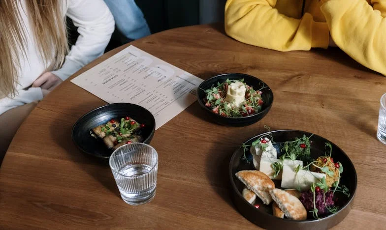 Vedno sem dajala, zdaj pa ni več prostora zame – Izpoved slovenske mame o izgubljeni bližini