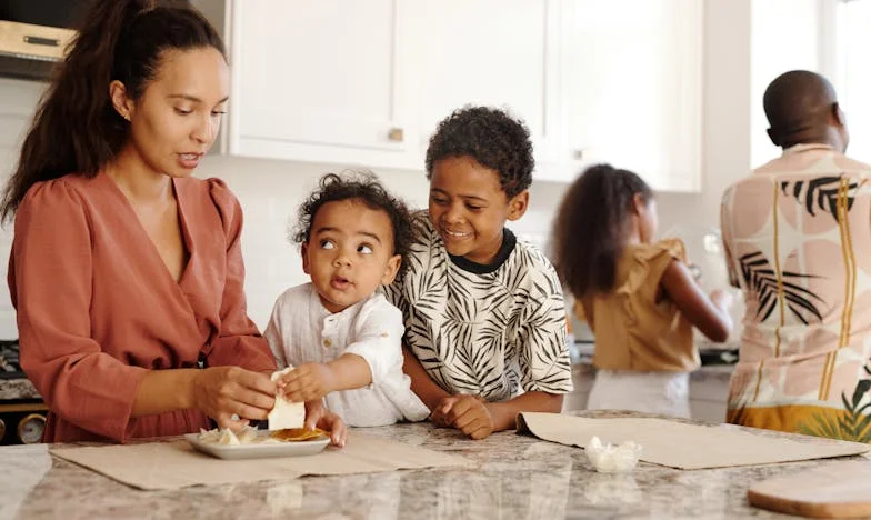 Zaprta vrata: Zgodba o koncu in novem začetku po 30 letih zakona
