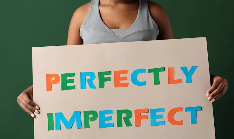 Enkrat sem ga prevarala. On ne ve. Jaz pa ne morem pozabiti.