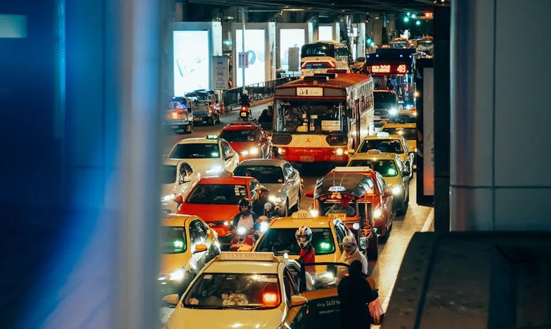 Moj sin spet doma: Ljubezen, izguba in odpuščanje v majhnem stanovanju