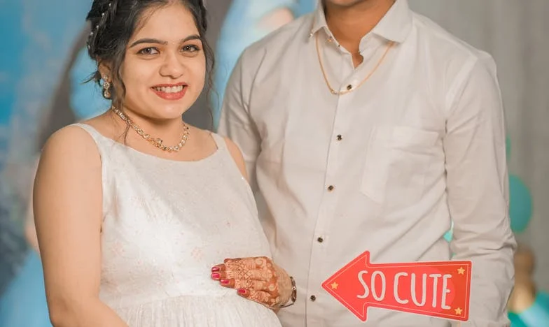 Tišina nedeljskih kosil: Ko se družina razpada za mizo