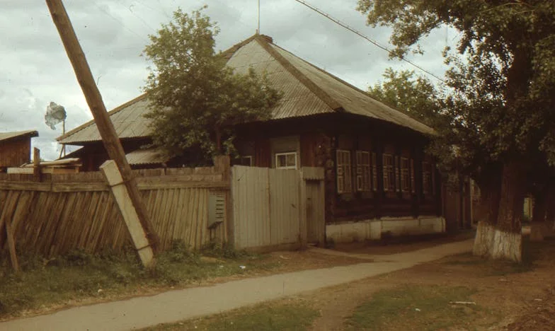 Ko je troje postalo preveč: Moja zgodba o nepričakovanem razhodu