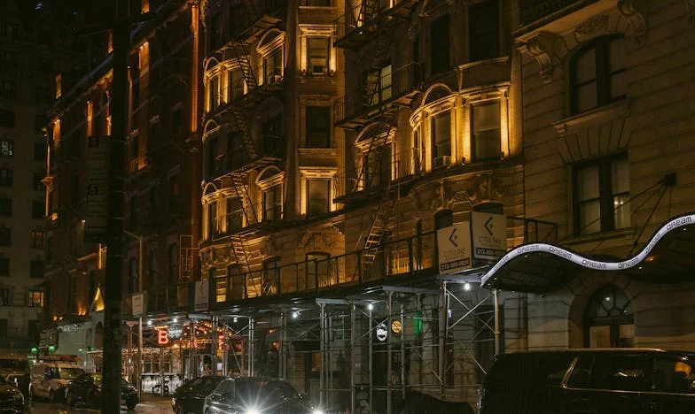 Ko se preteklost vrne: Zgodba o odpuščanju in družinskih skrivnostih